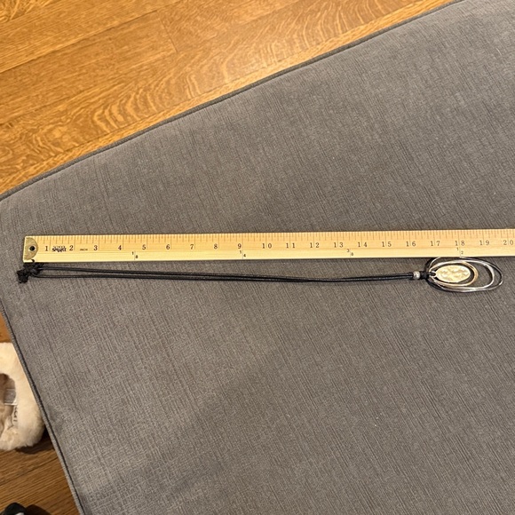 Set of 4 necklaces- adjustable - Picture 6 of 9